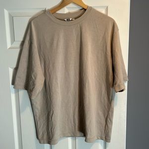 UNIQLO U beige tee